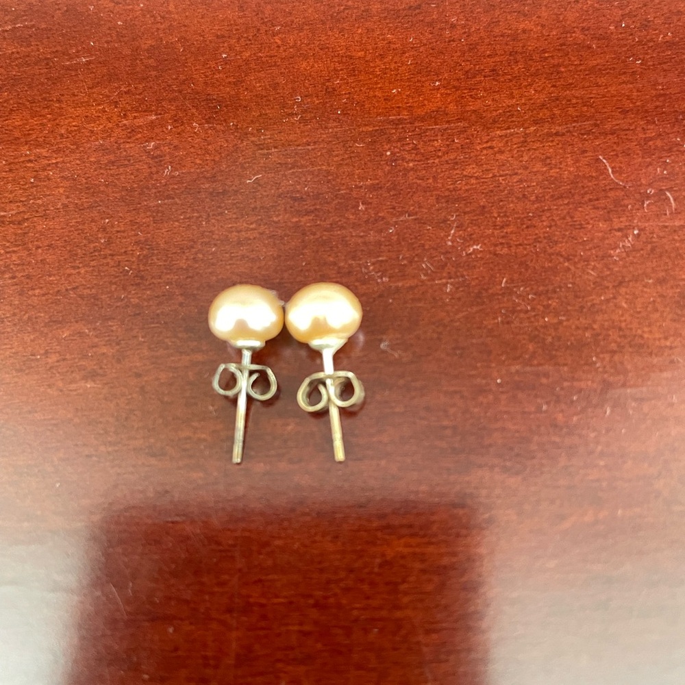 Elegant Pearl Necklace plus free earrings - Picture 4 of 4